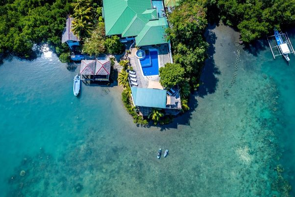 Edgewater Dive & Spa Resort